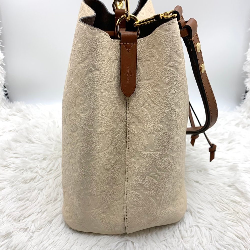 āSOLDā Louis Vuitton Empreinte Cream Neonoe MM bag - Picture 8 of 16
